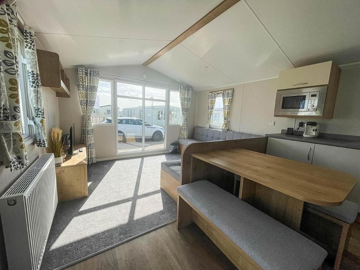 Lovely 8 Berth Caravan For Hire At Barmston Beach Holiday Park Ref 62002O Hotel Lund Exterior foto