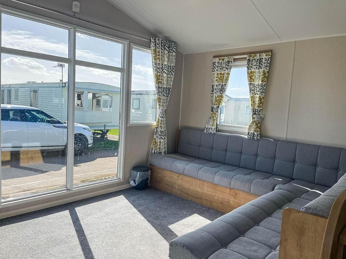 Lovely 8 Berth Caravan For Hire At Barmston Beach Holiday Park Ref 62002O Hotel Lund Exterior foto