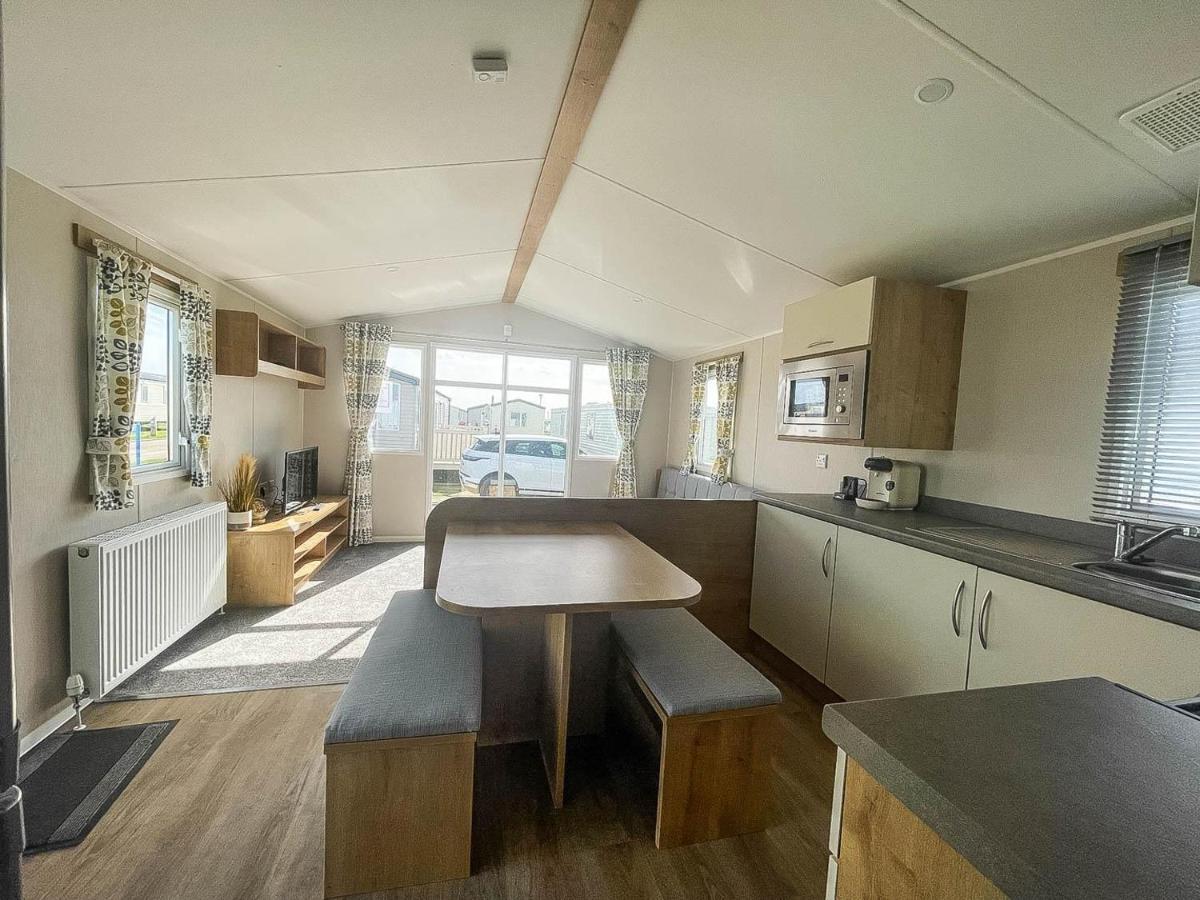 Lovely 8 Berth Caravan For Hire At Barmston Beach Holiday Park Ref 62002O Hotel Lund Exterior foto